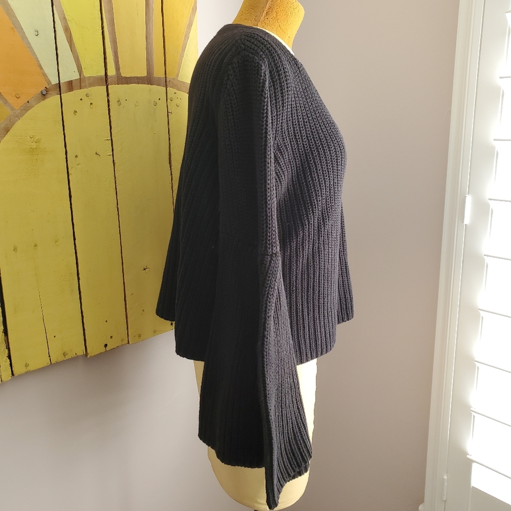 Free People Black Bell Sleeve Cropped Cotton Sweater Size Medium - Picture 3 of 8